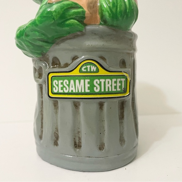 Sesame Street Oscar The Grouch Garbage Can Ceramic Coin Bank - Picture 3 of 16